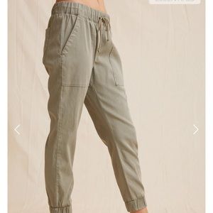 Lightweight Green Joggers